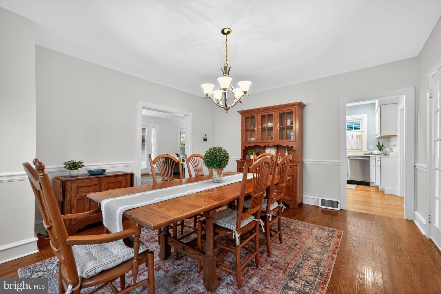 128 Campbell Avenue photo 11
