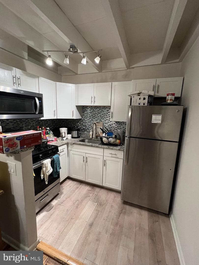 100 E Glenolden Avenue #E-12 photo 4