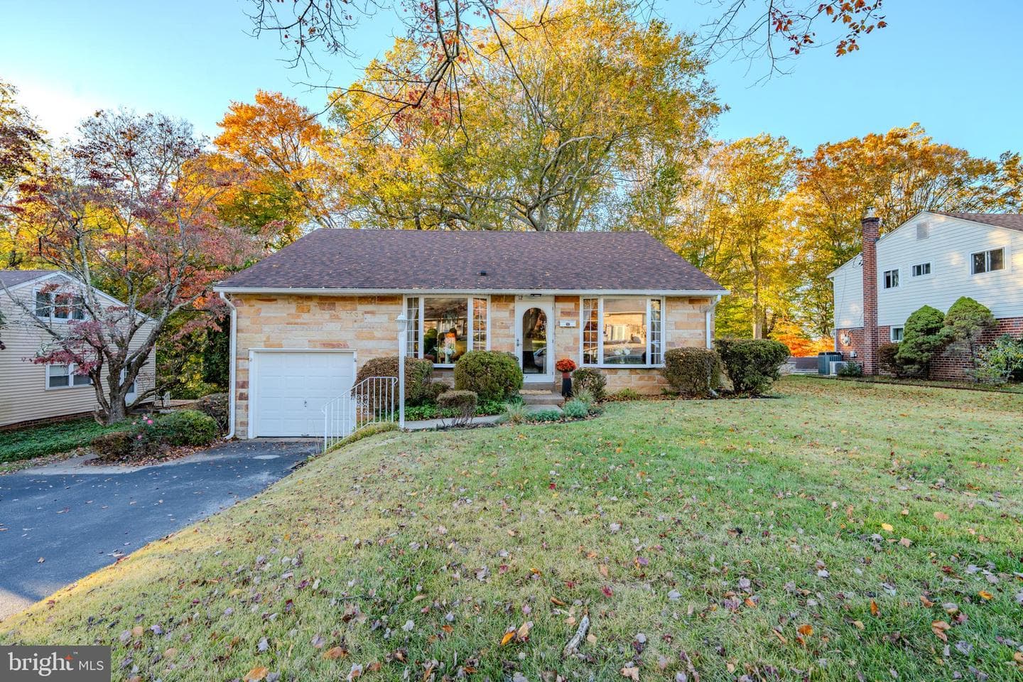 12 Lincoln Lane photo 1