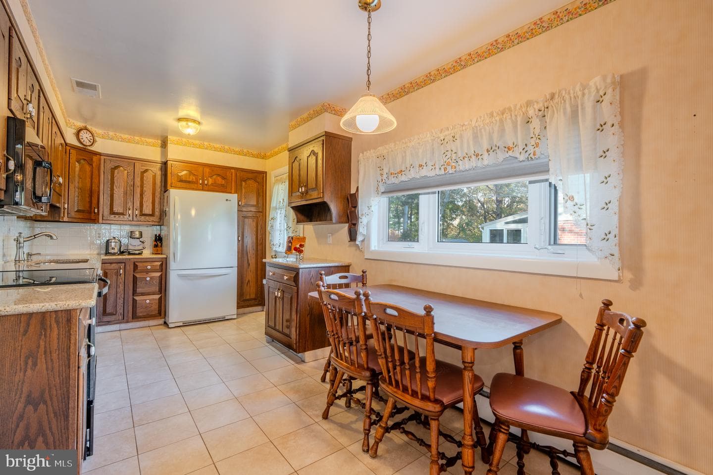 12 Lincoln Lane photo 11