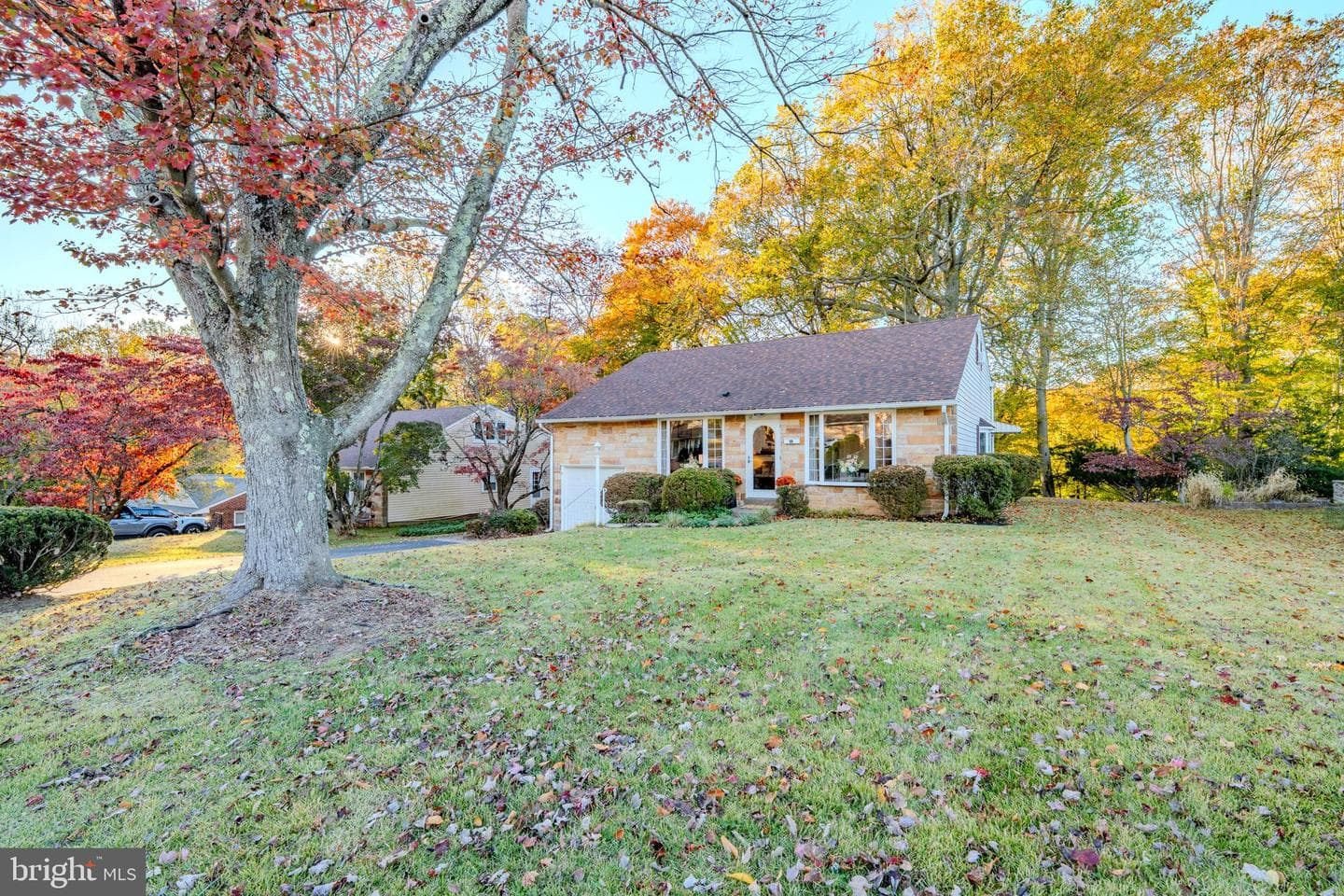 12 Lincoln Lane photo 3