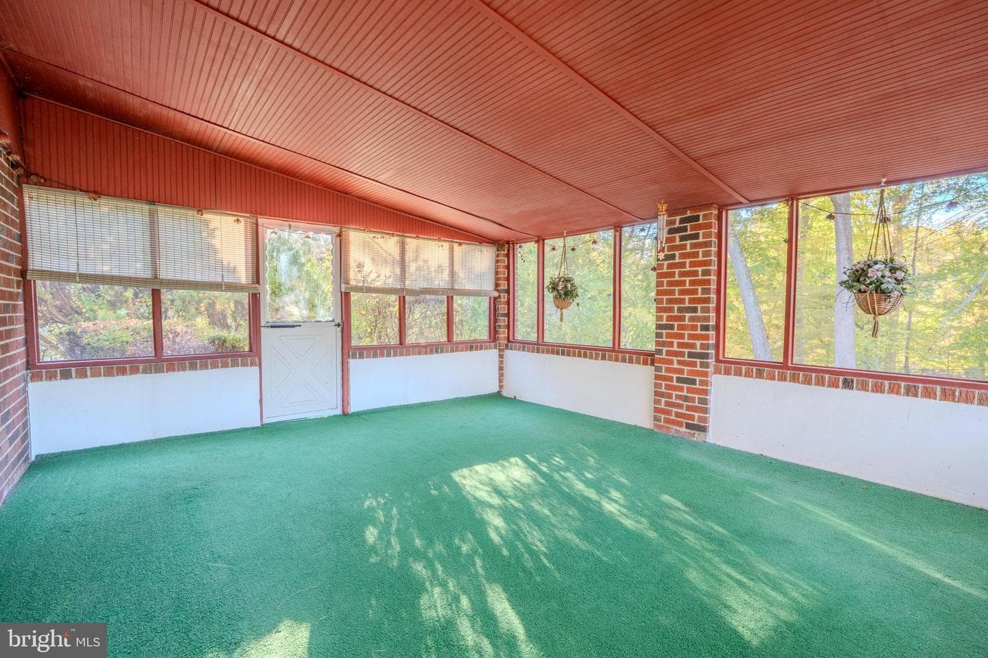 12 Lincoln Lane photo 33