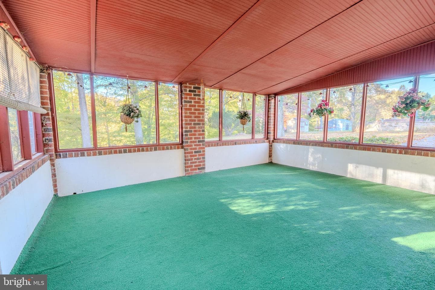 12 Lincoln Lane photo 34