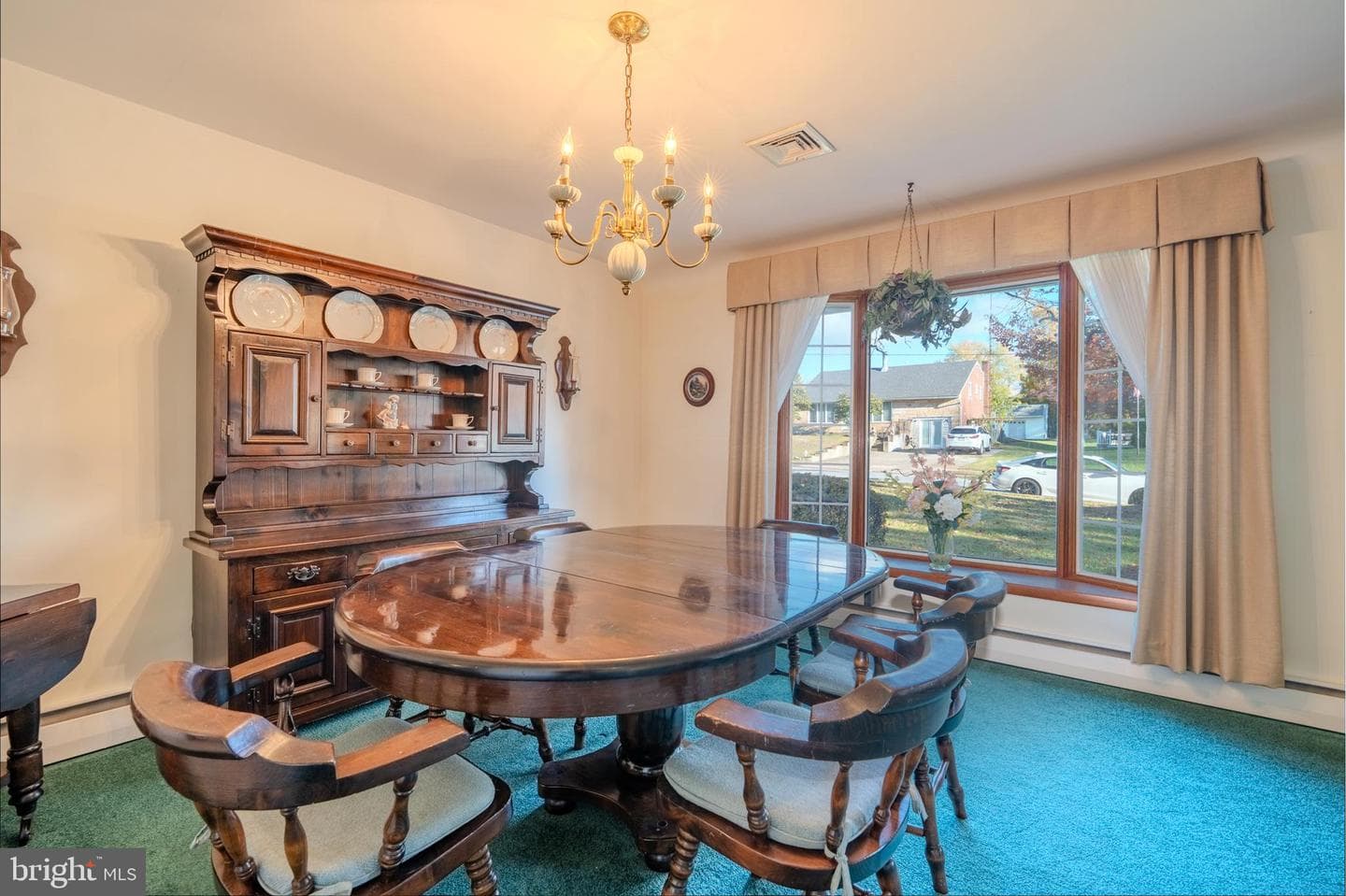 12 Lincoln Lane photo 8