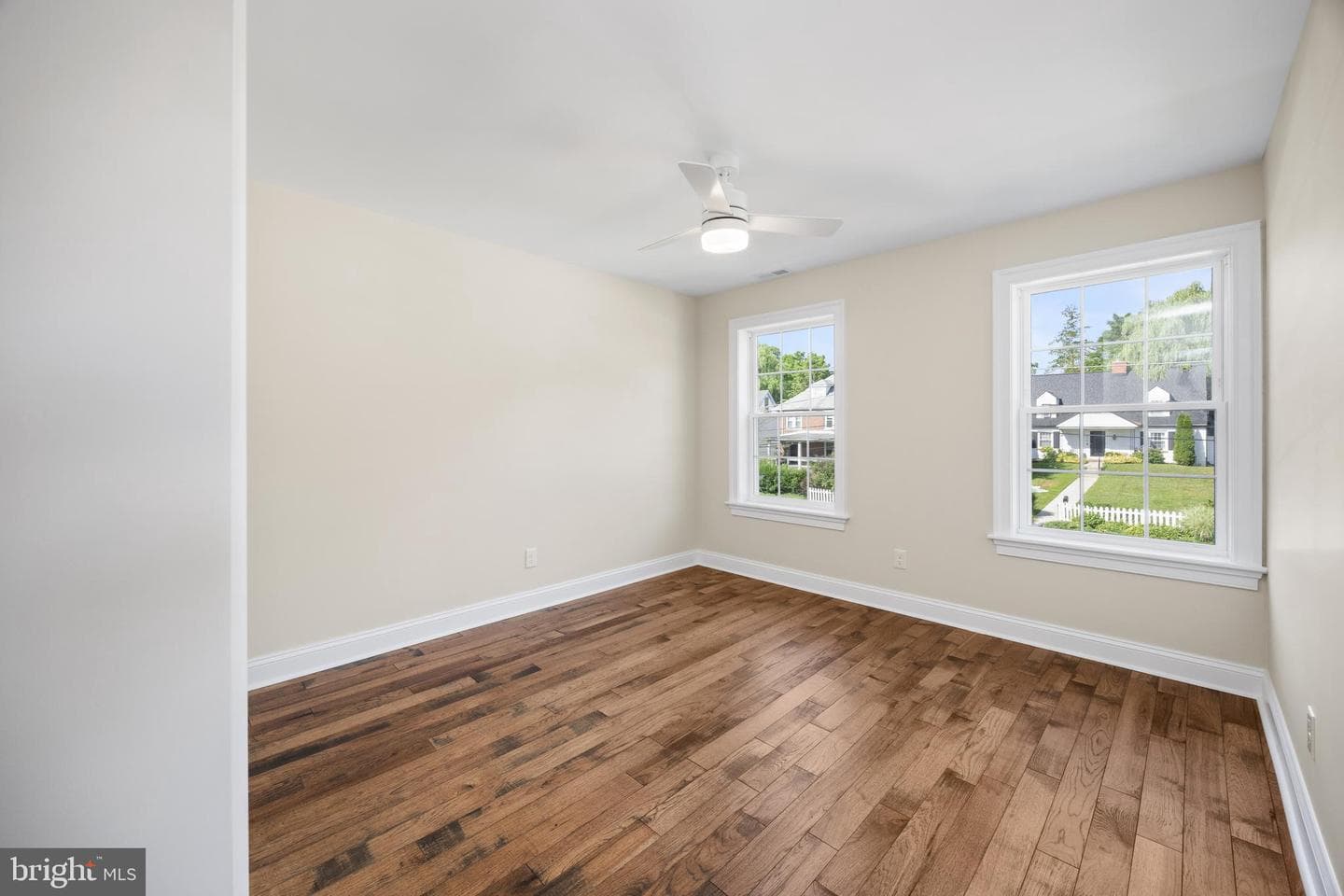 611 Summer Street photo 28