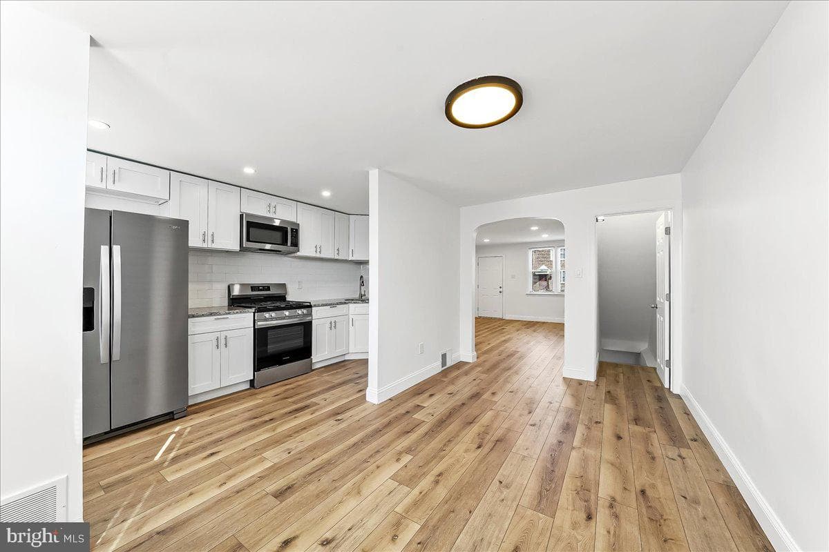 1232 Edgehill Road photo 7