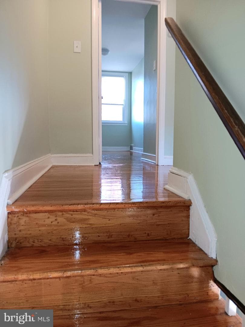 1027 Windsor Road photo 11