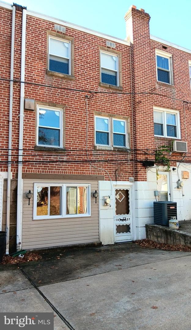 1027 Windsor Road photo 21