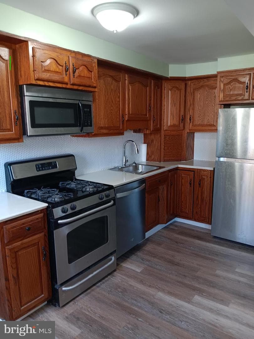 1027 Windsor Road photo 9