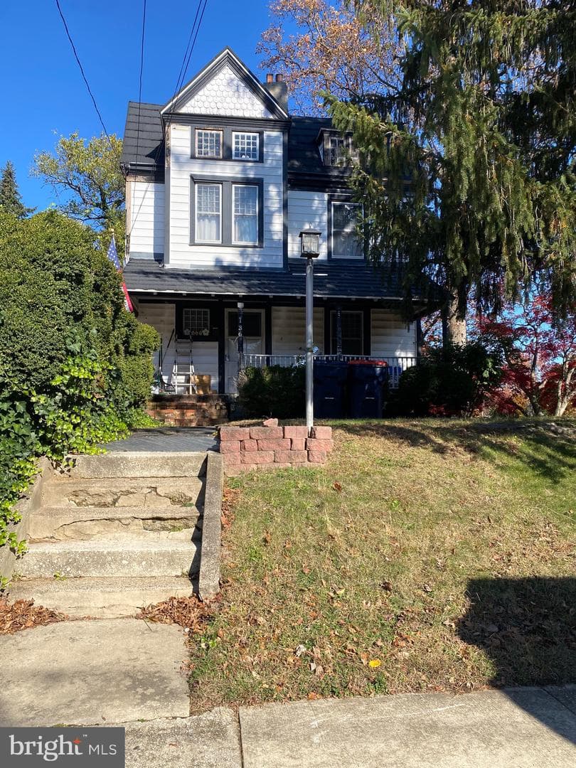 136 Linden Avenue photo 1