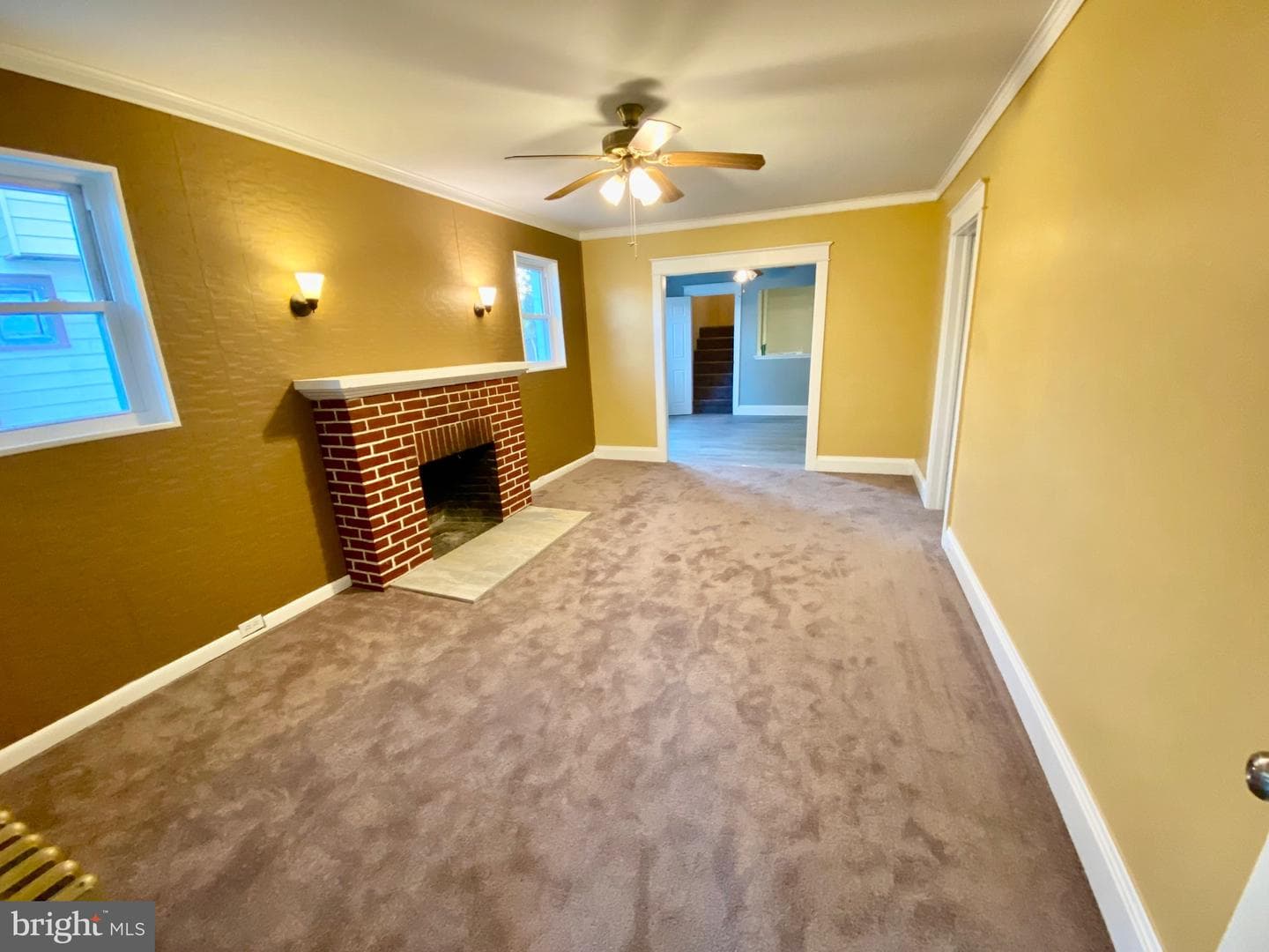 100 E Roland Road photo 2