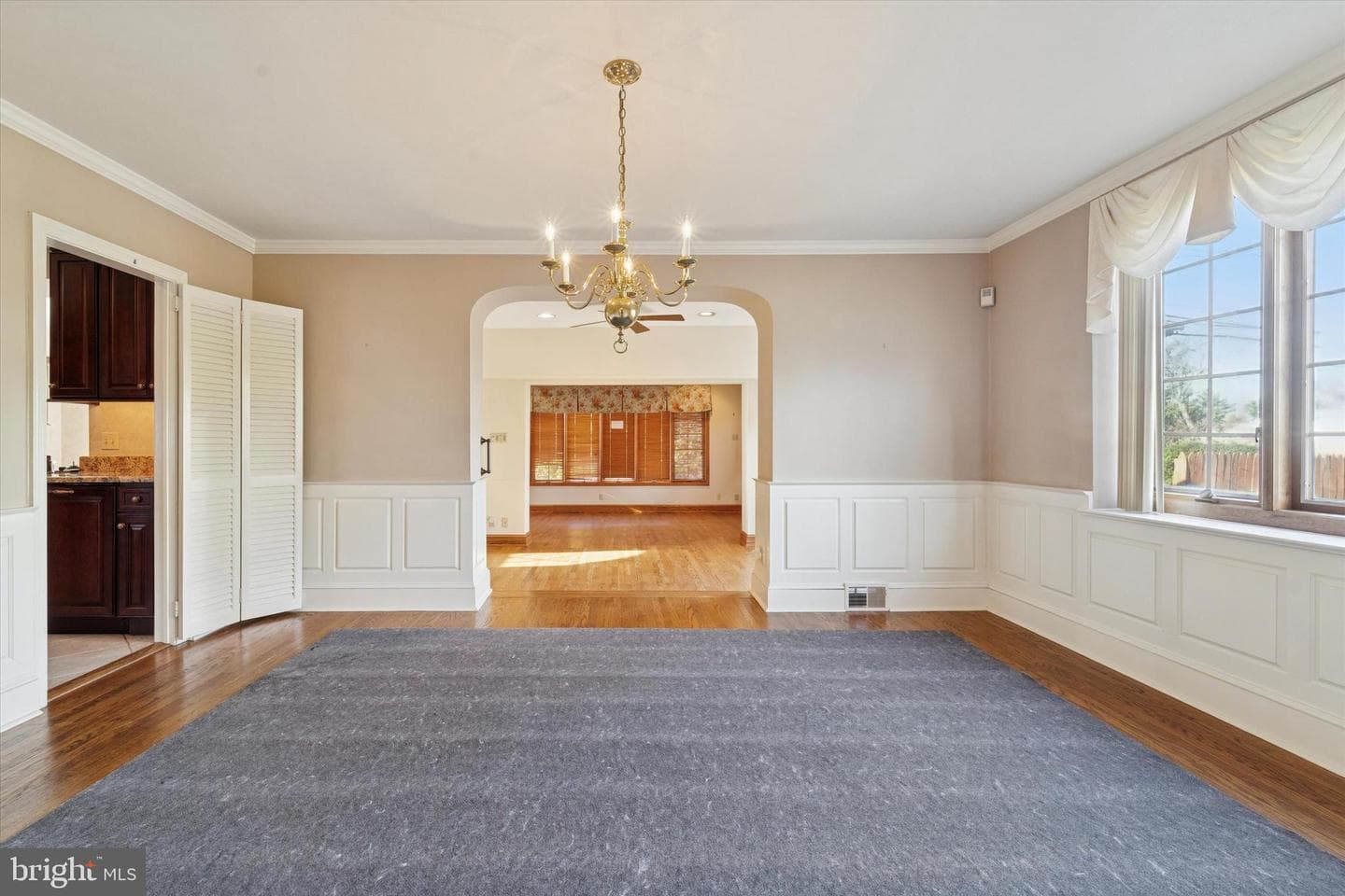 1042 Blythe Avenue photo 10