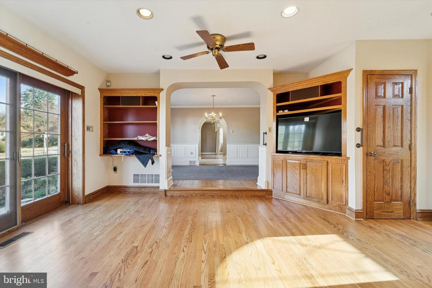 1042 Blythe Avenue photo 14