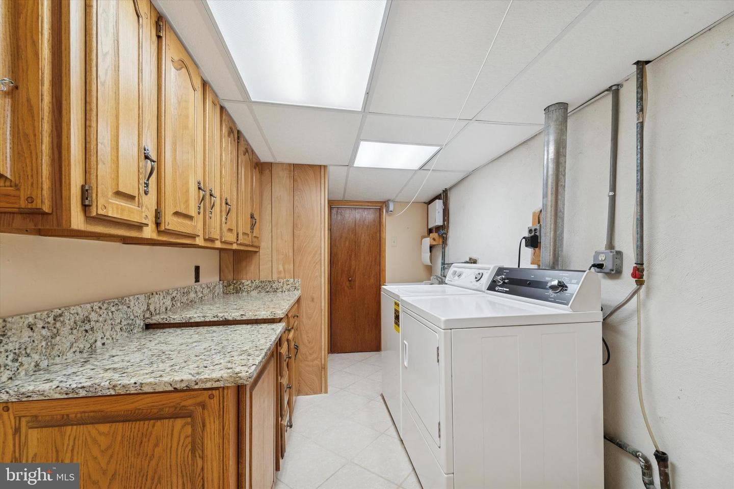 1042 Blythe Avenue photo 30