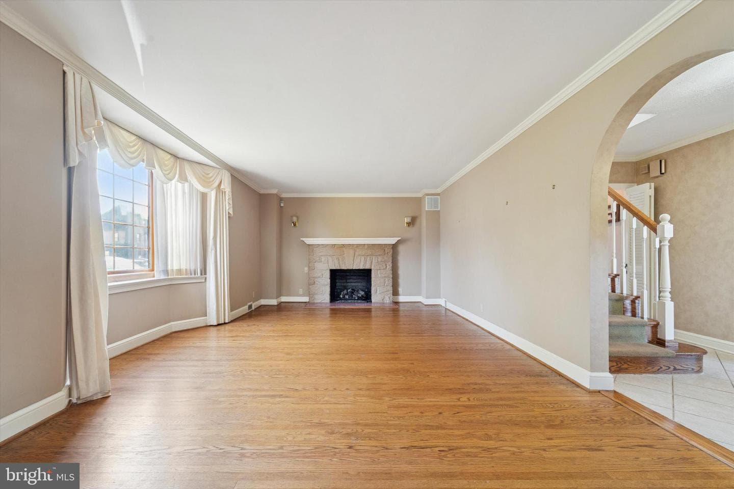 1042 Blythe Avenue photo 8