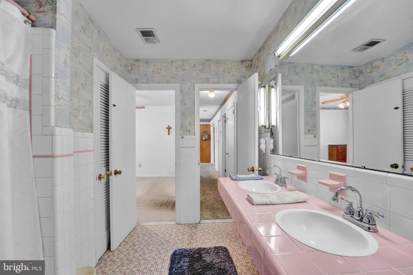 104 Gilmore Road photo 16