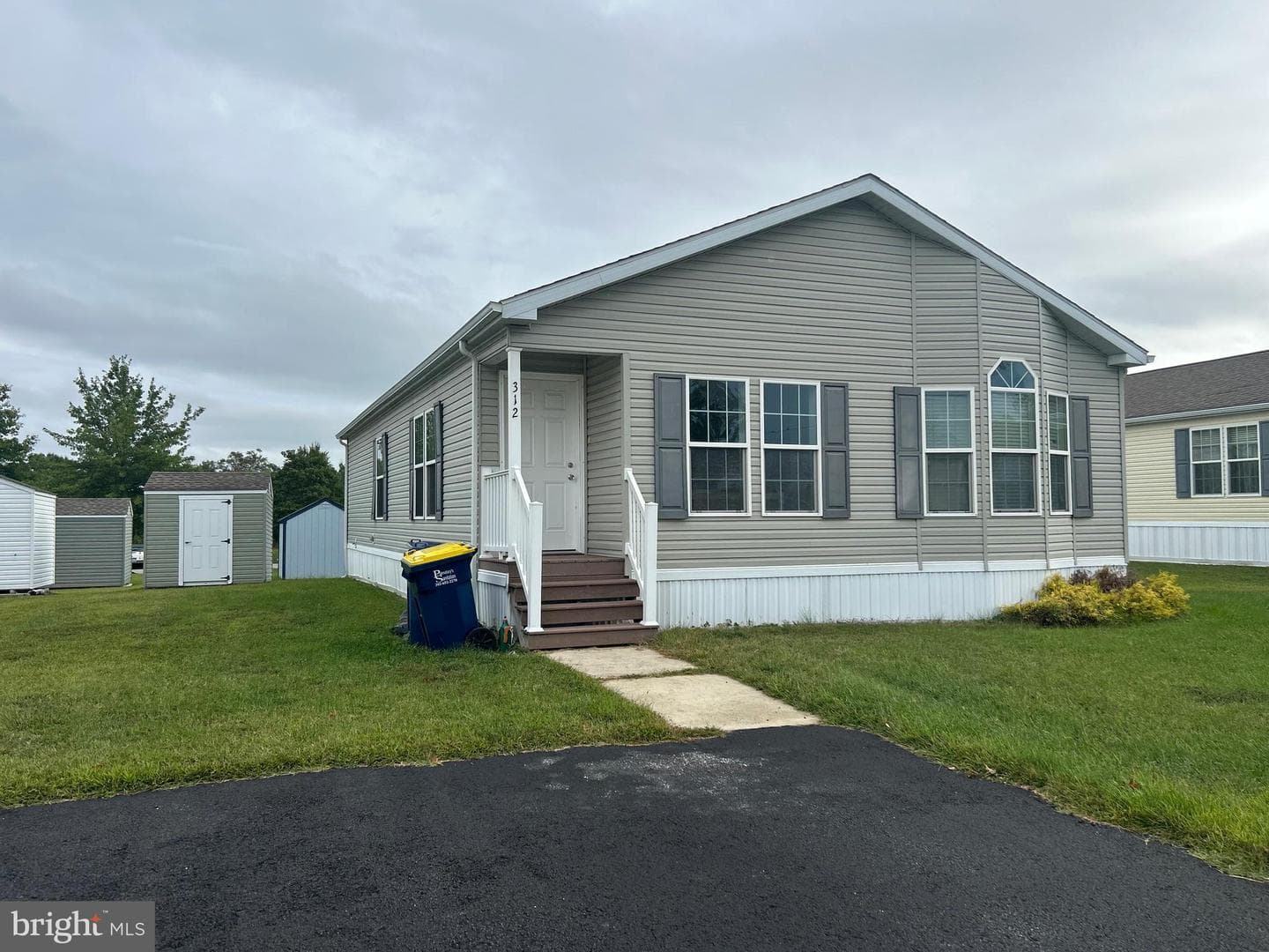 312 Winterset Road photo 3
