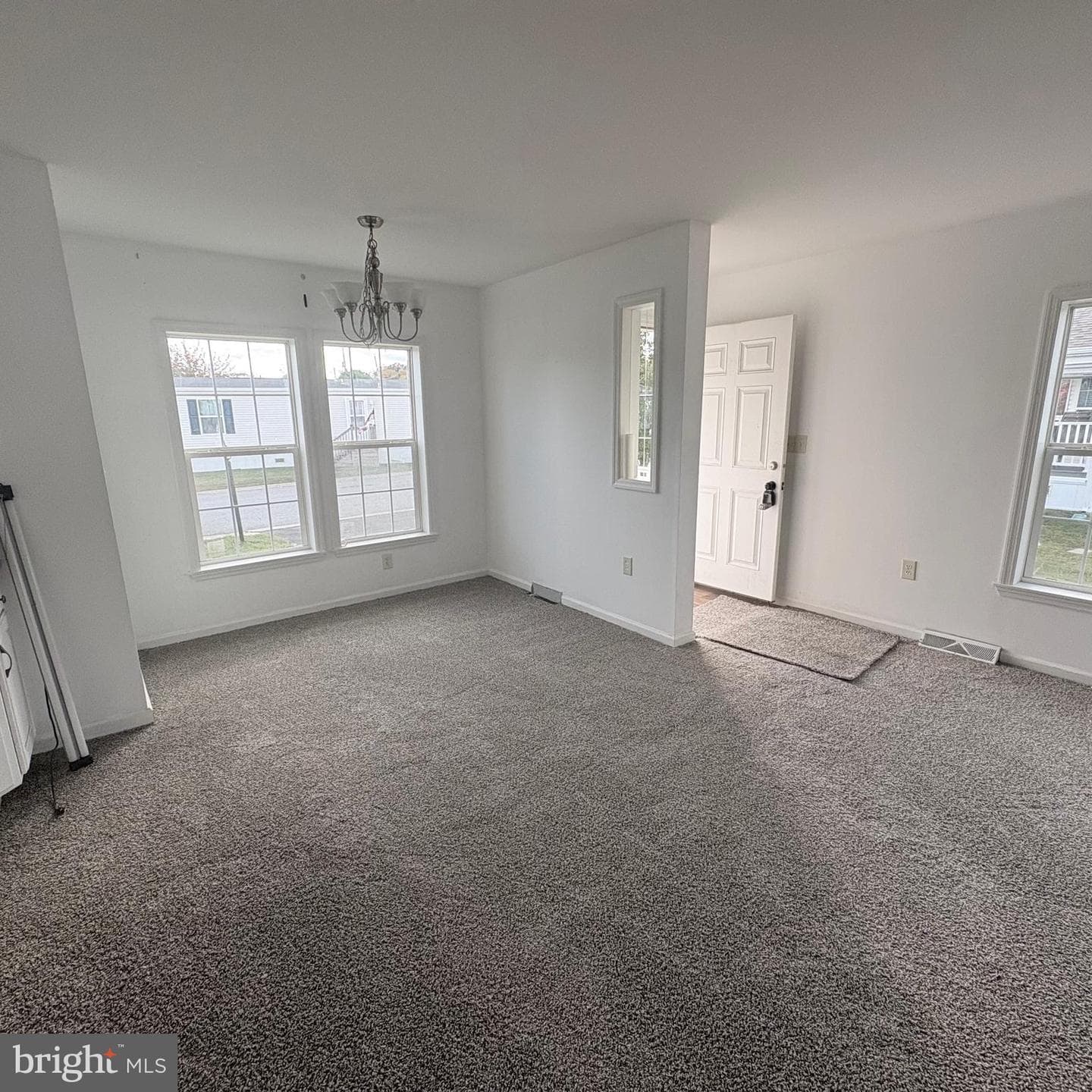 312 Winterset Road photo 7