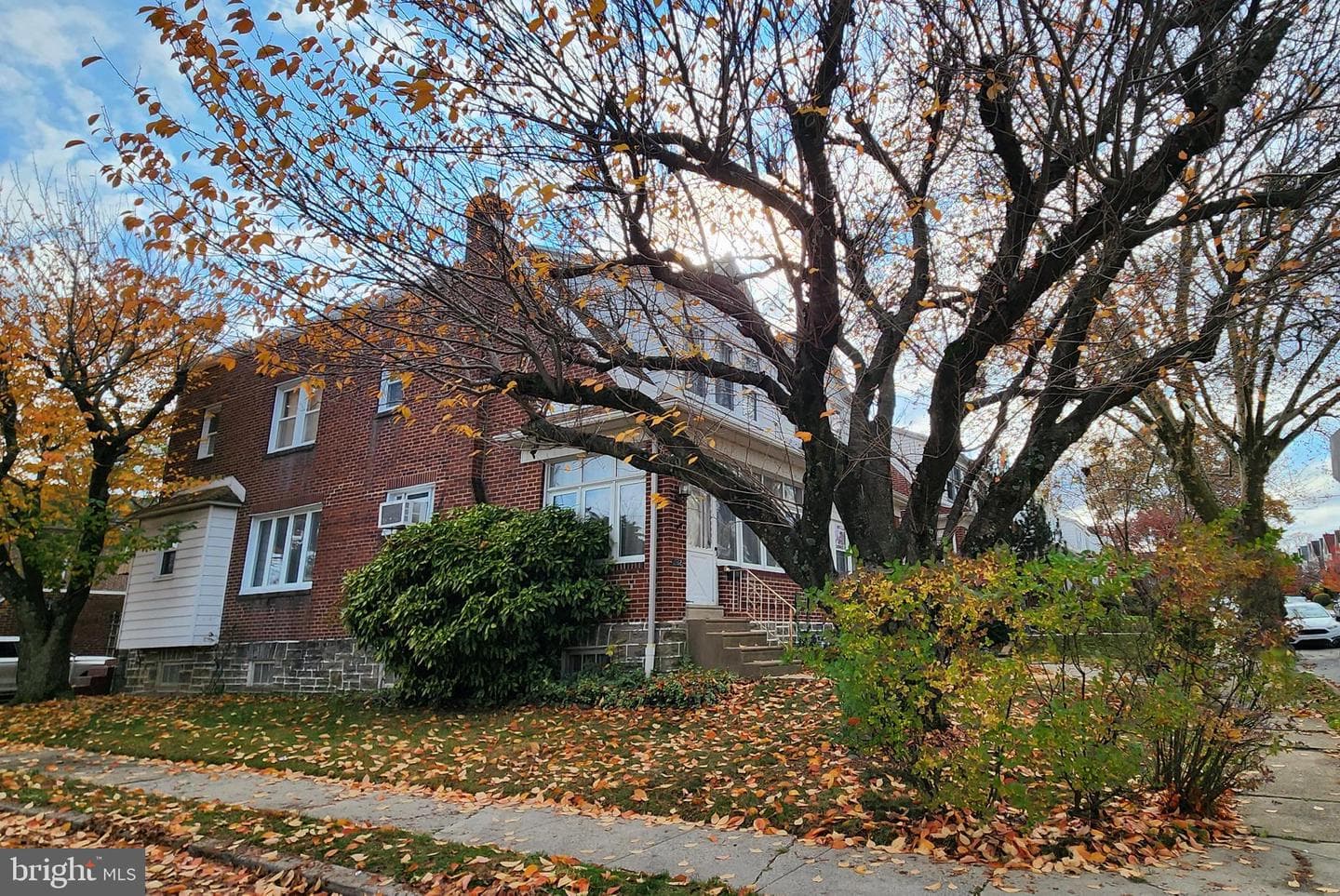 162 W Albemarle Avenue photo 2