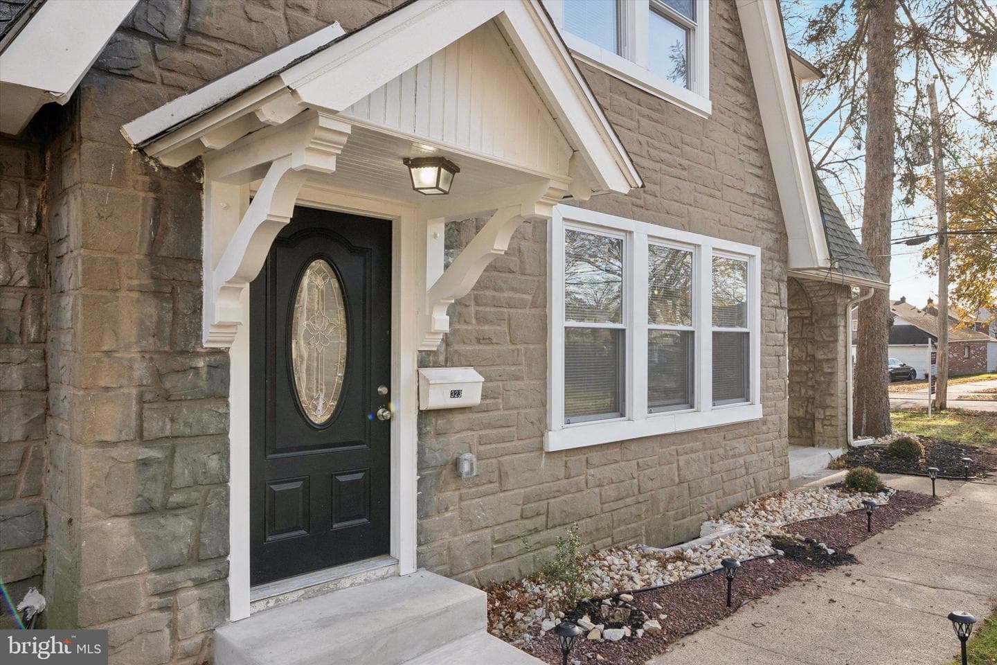 323 Derwyn Road photo 45