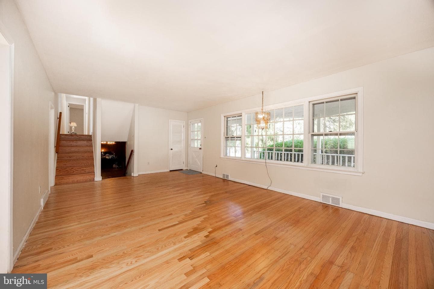 11 Ivy Lane photo 2