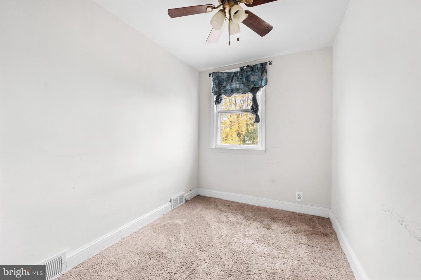 921 Pitman Avenue photo 10