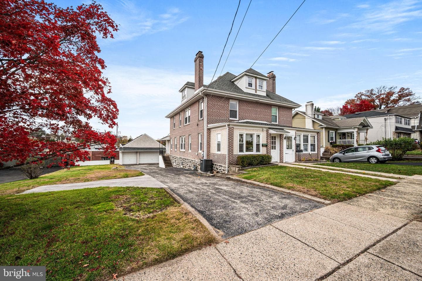 2528 Rosemont Avenue photo 1