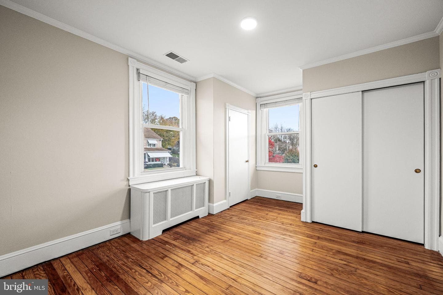 2528 Rosemont Avenue photo 23