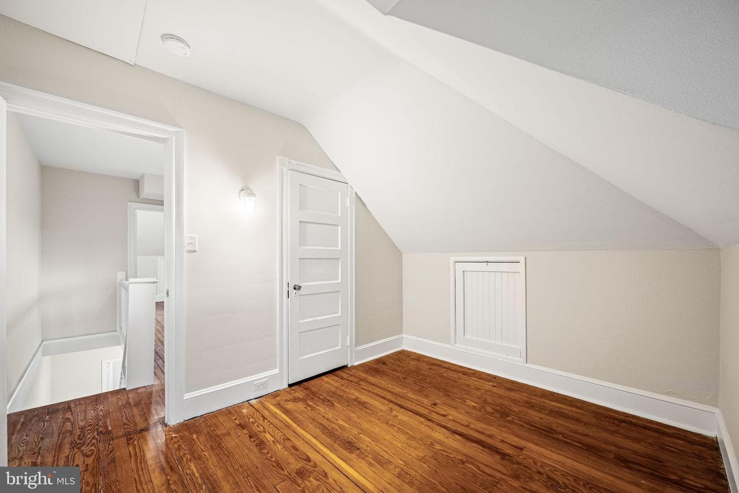 2528 Rosemont Avenue photo 26