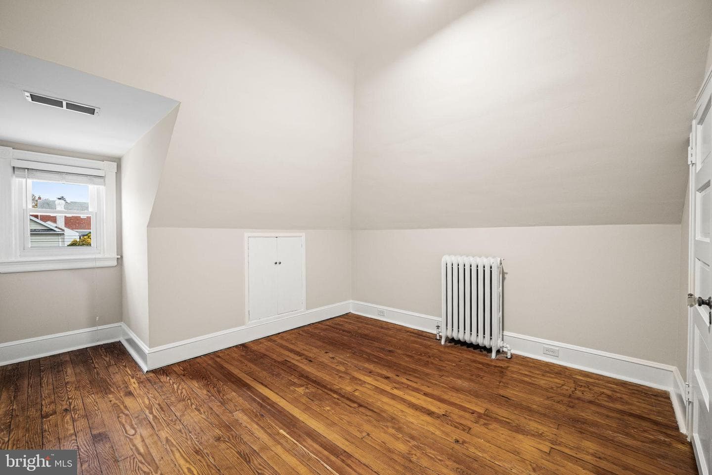 2528 Rosemont Avenue photo 29