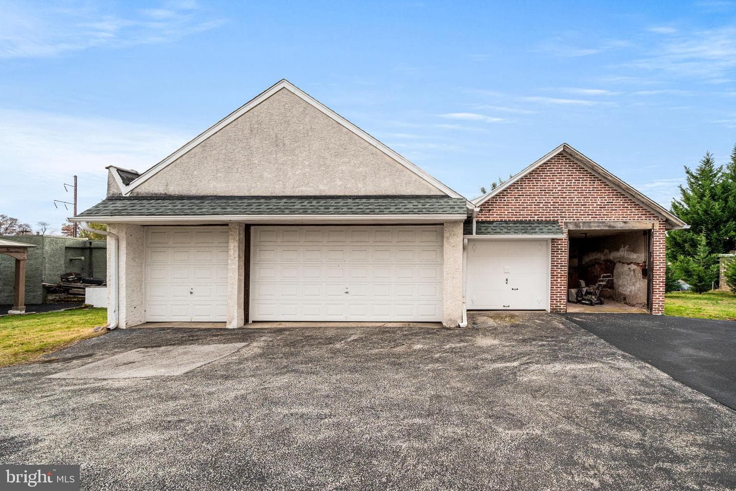 2528 Rosemont Avenue photo 32