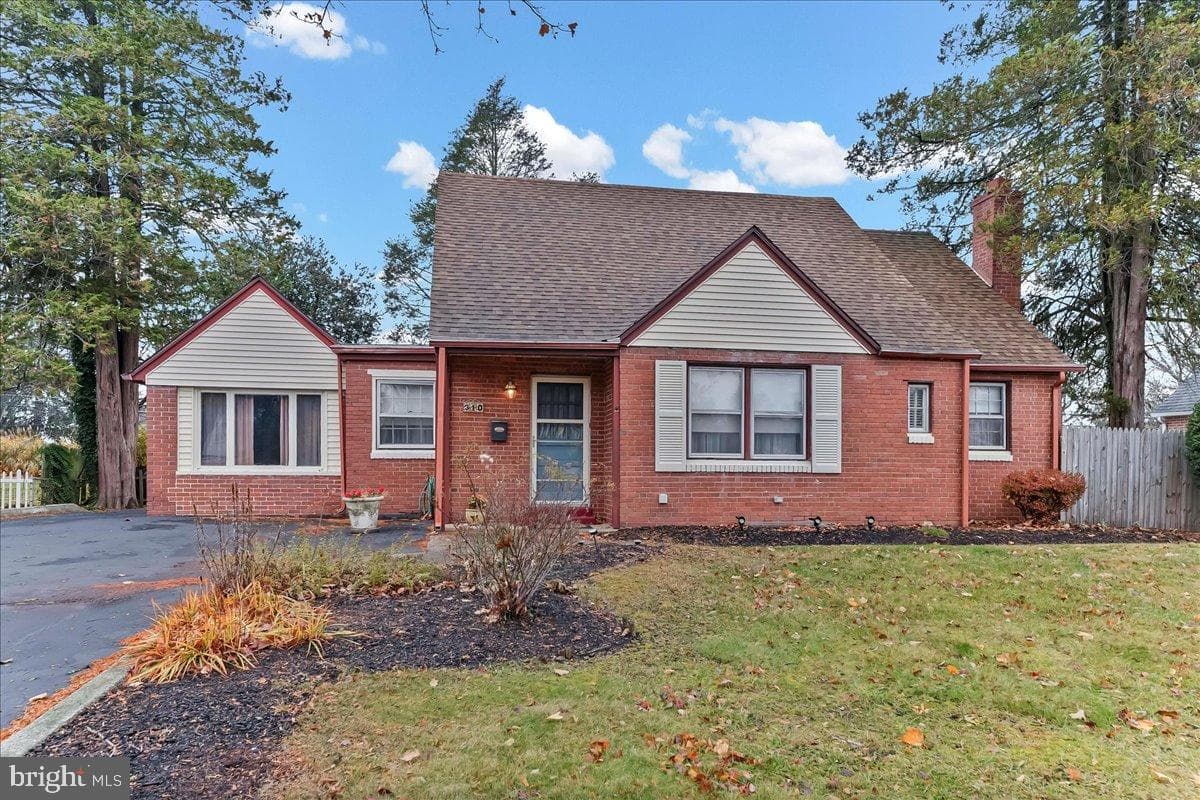 310 Lewis Road photo 1