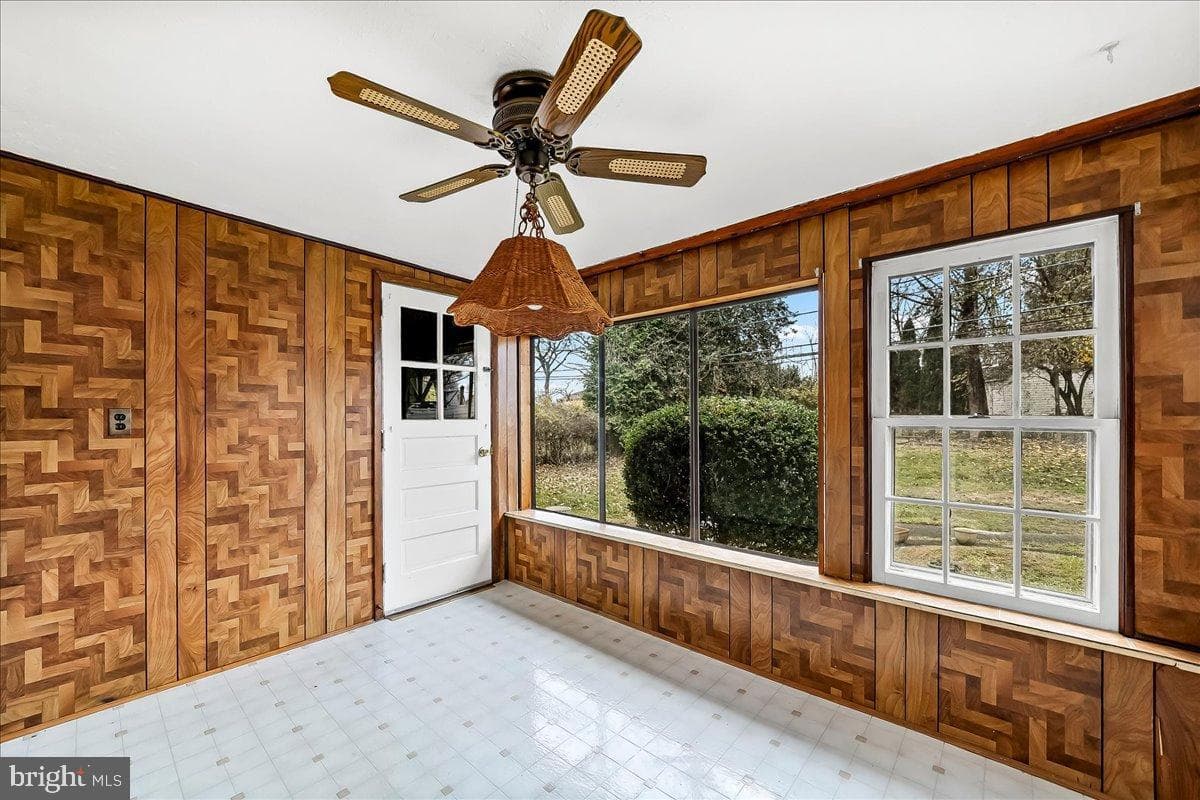 310 Lewis Road photo 13