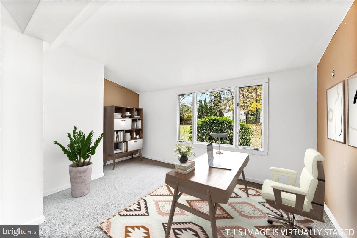 310 Lewis Road photo 15