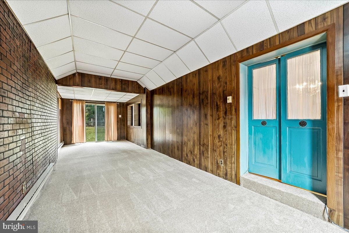 310 Lewis Road photo 19