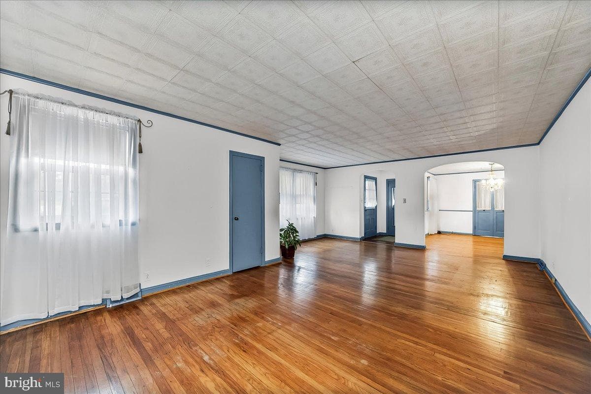 310 Lewis Road photo 9