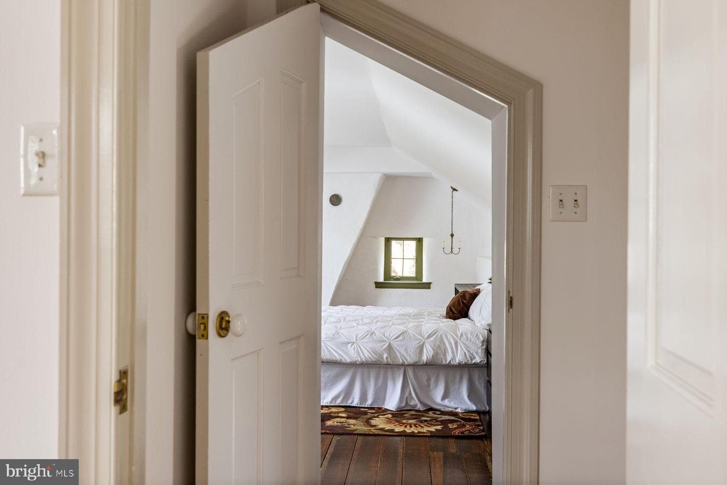 1554 Meadow Lane photo 32
