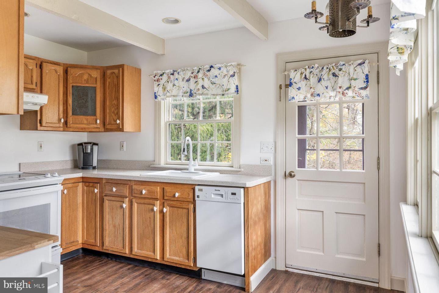 1554 Meadow Lane photo 47