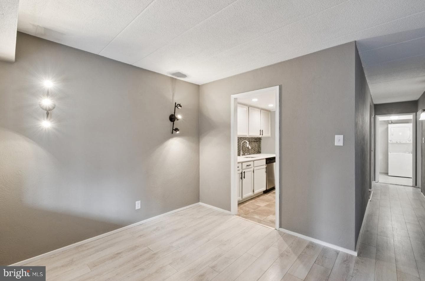 520 N Lemon Street #e8 photo 4