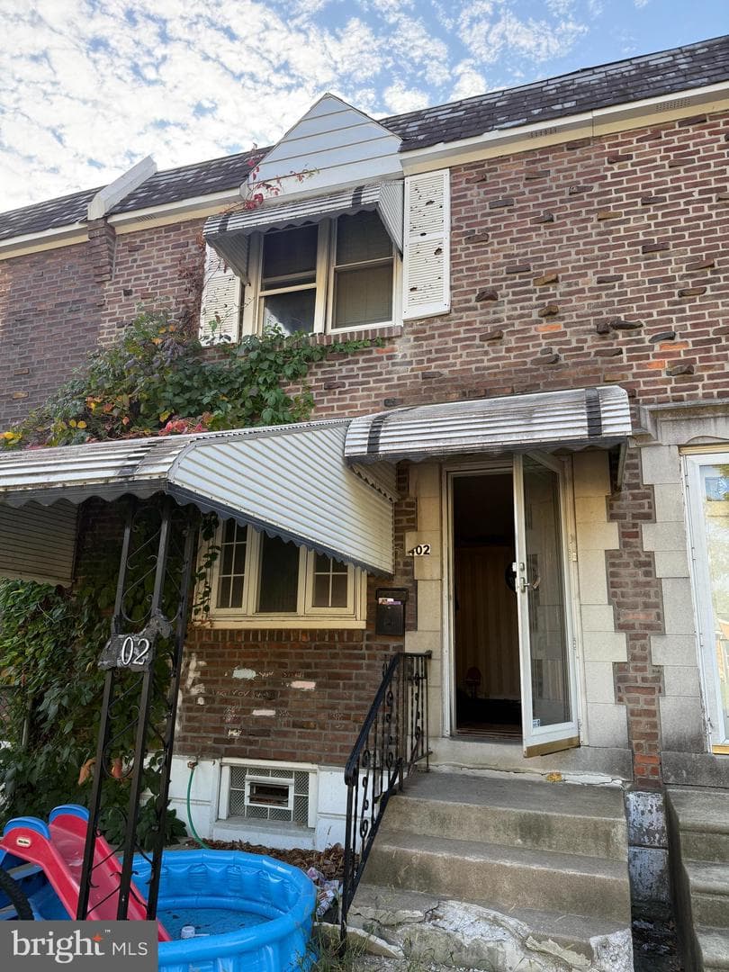 402 Rively Avenue photo 2