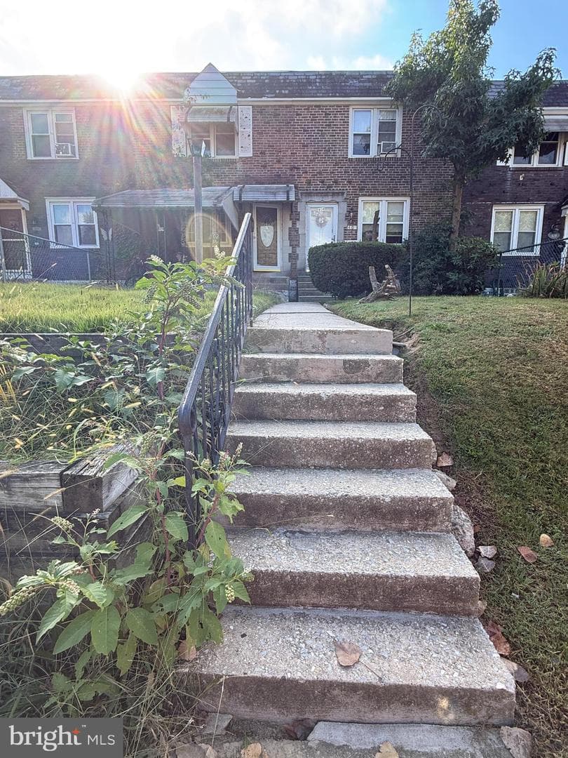 402 Rively Avenue photo 5