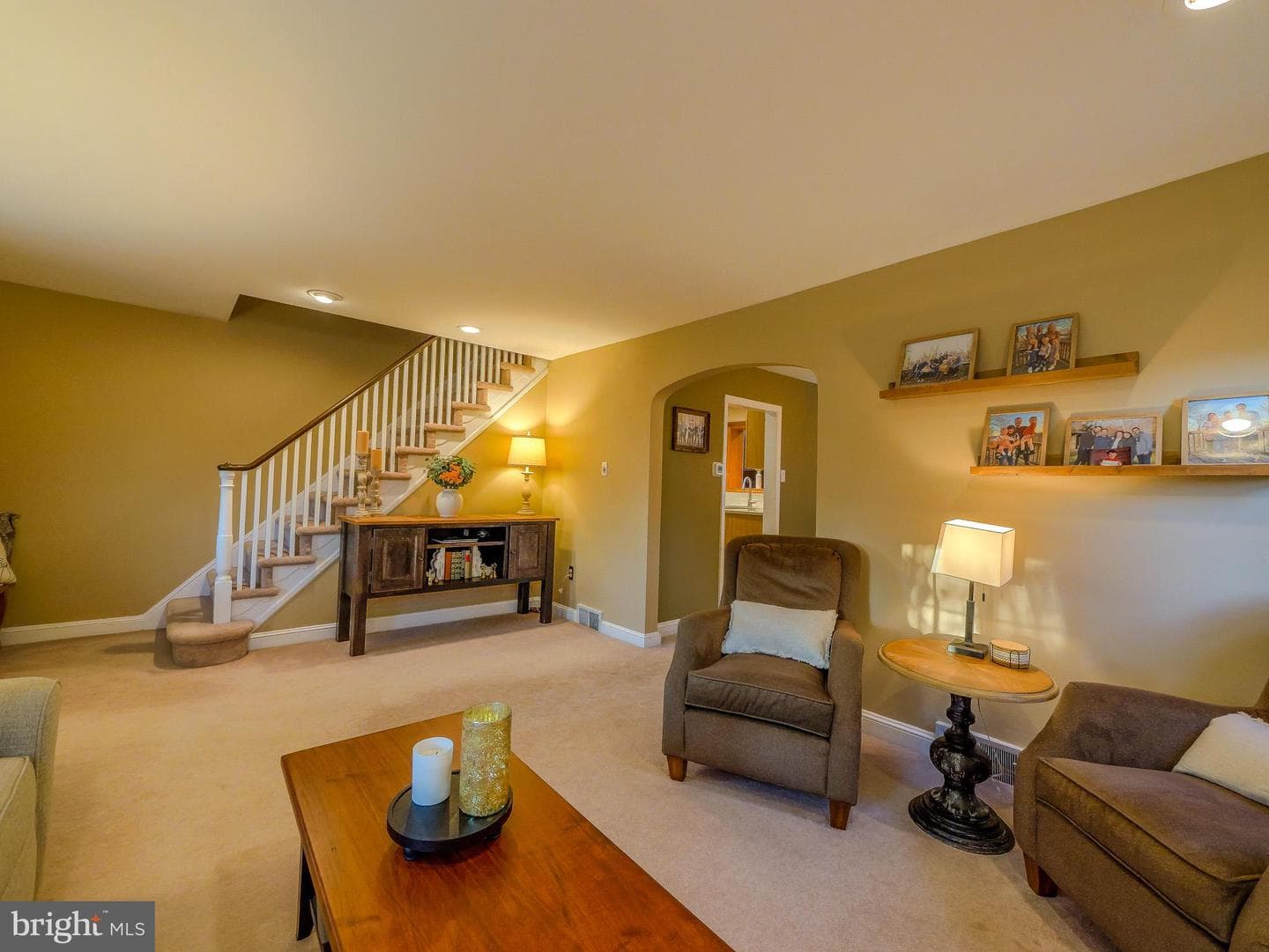 921 Addingham Avenue photo 15