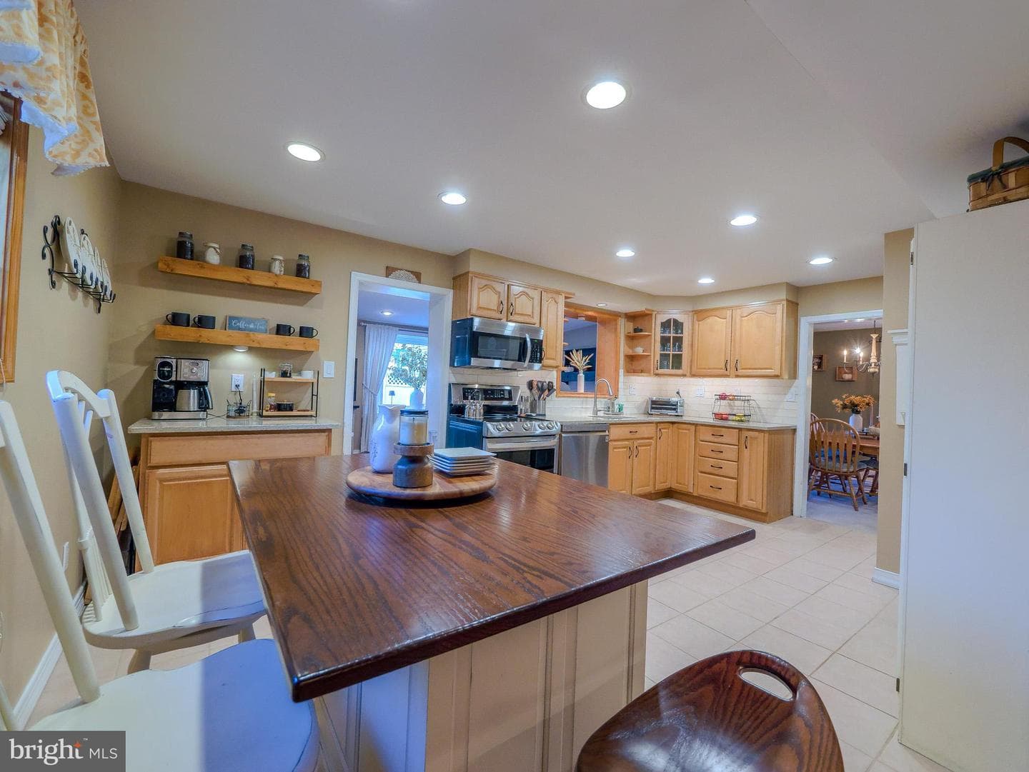 921 Addingham Avenue photo 25