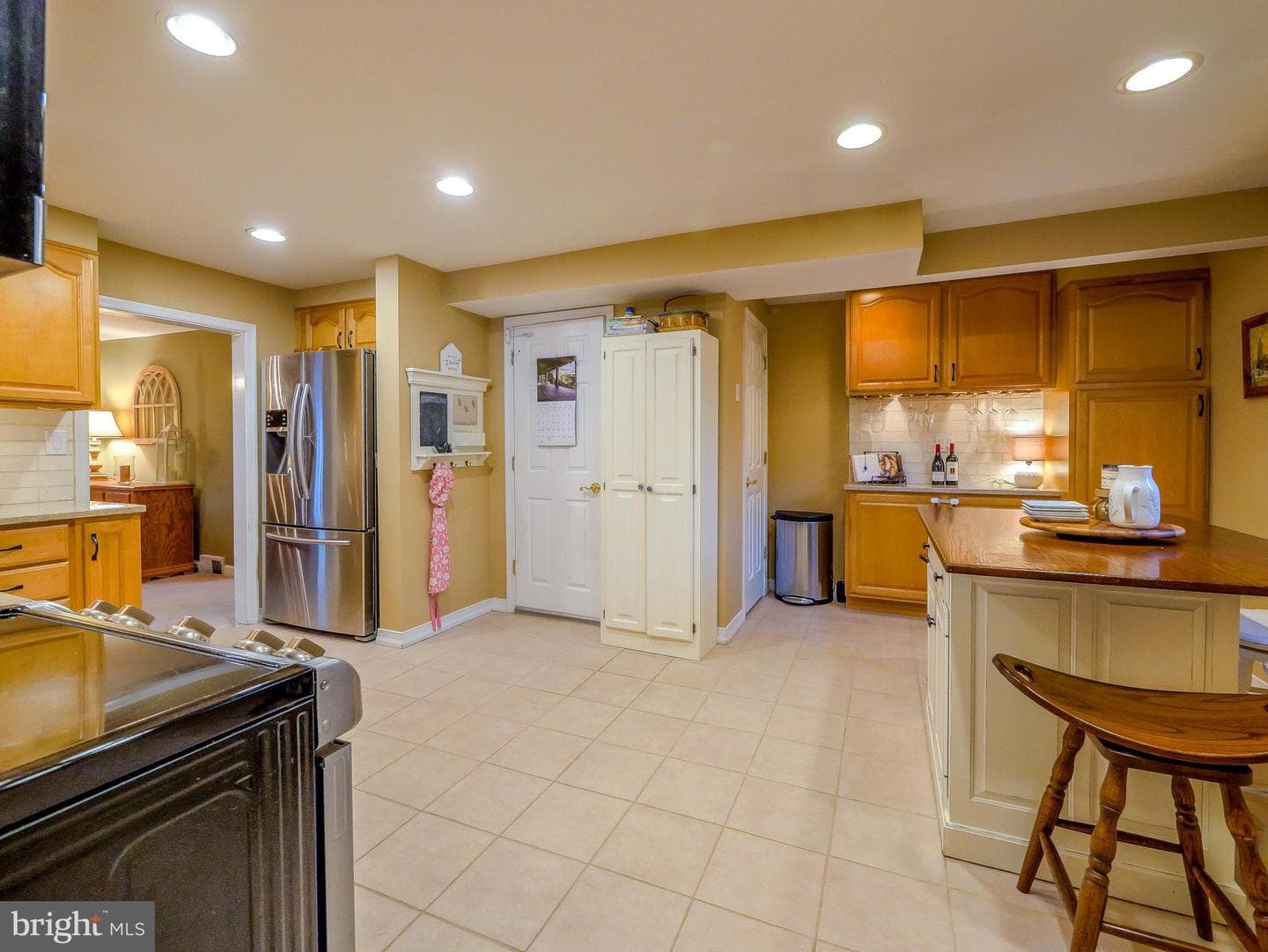 921 Addingham Avenue photo 26