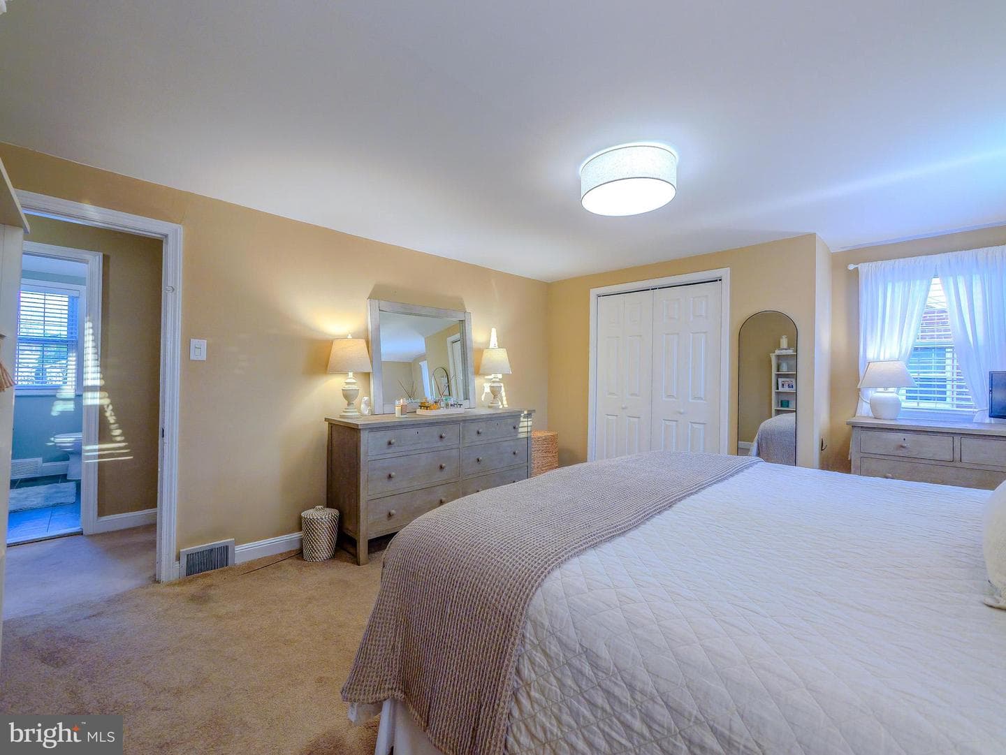 921 Addingham Avenue photo 46