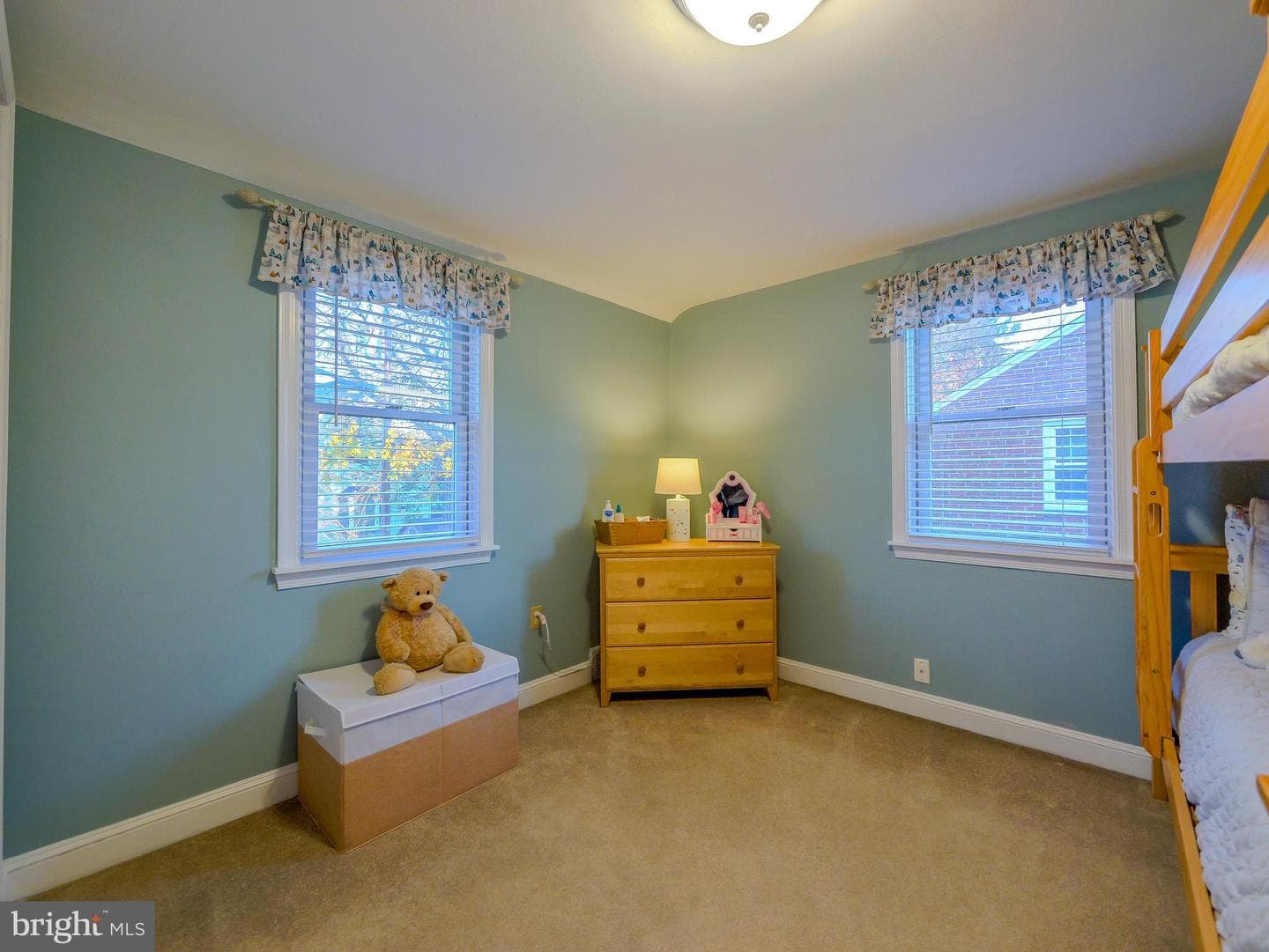 921 Addingham Avenue photo 51