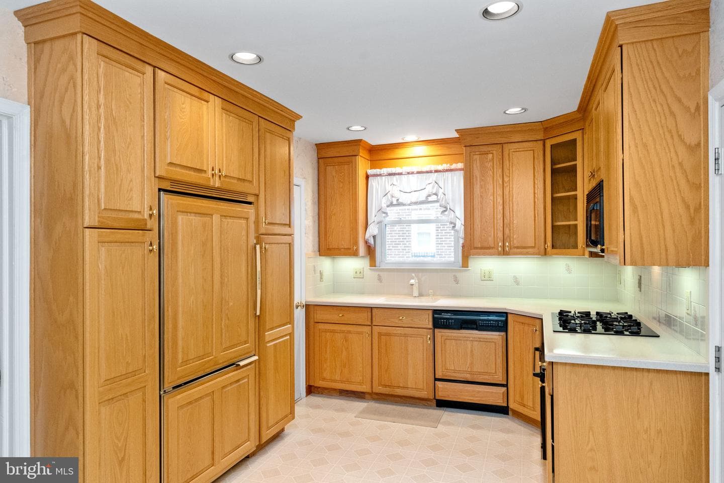 411 Buse Street photo 11