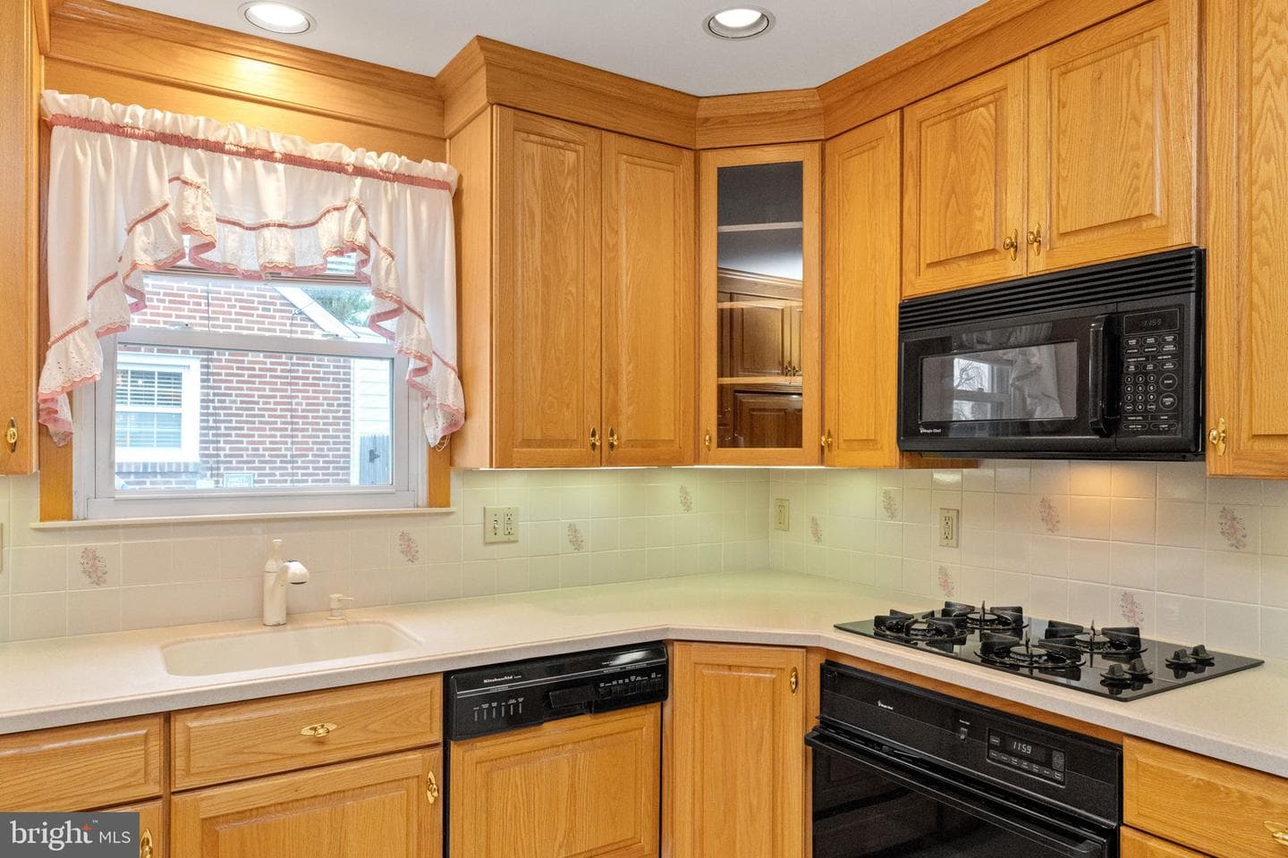 411 Buse Street photo 12