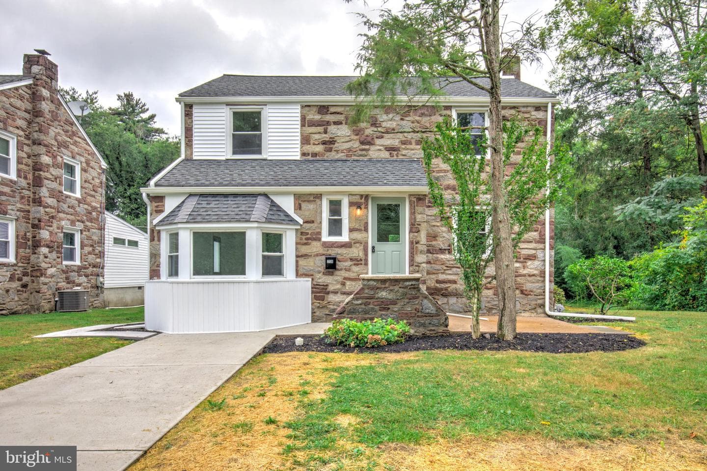 258 Lee Circle photo 1