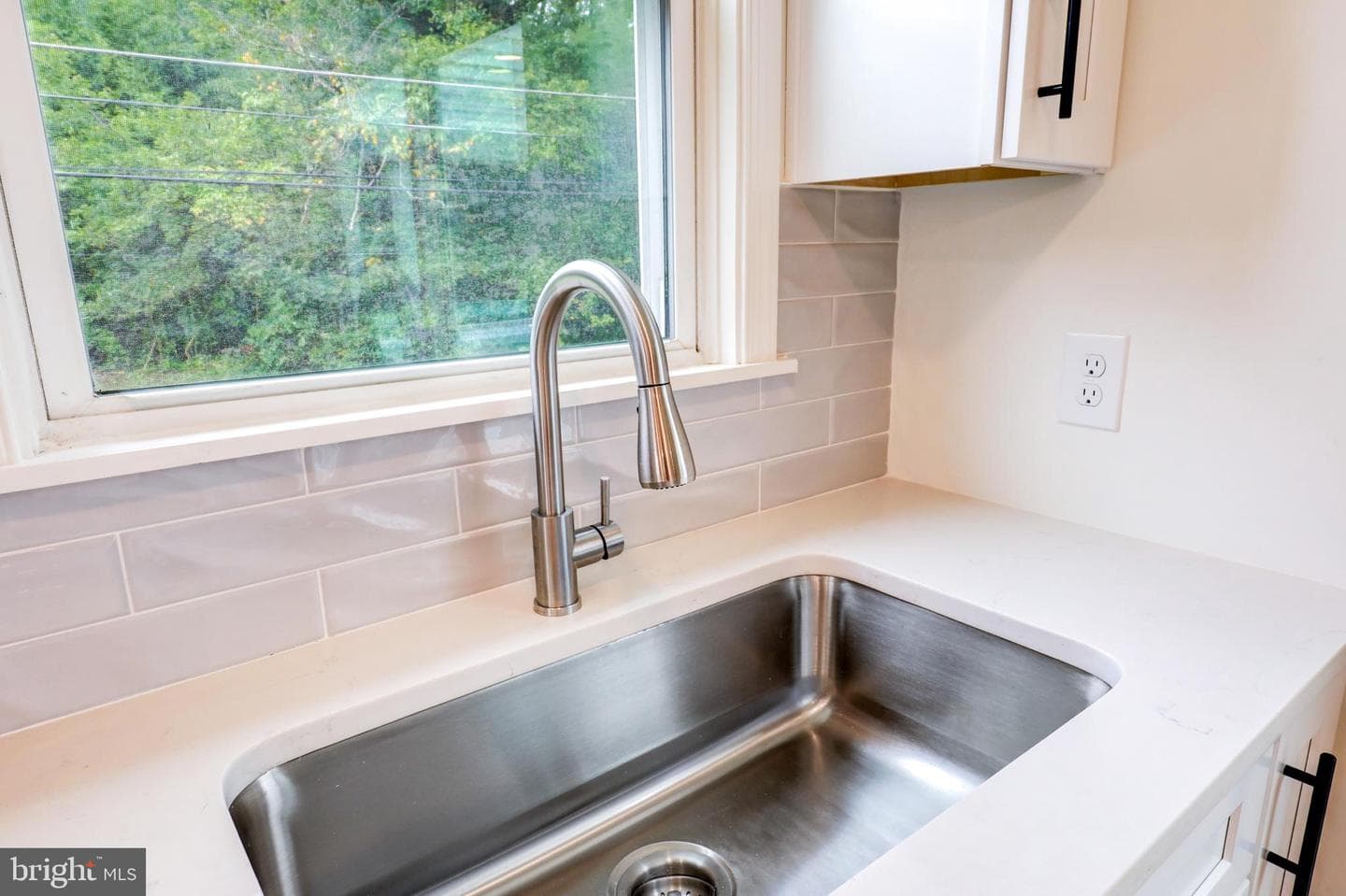 258 Lee Circle photo 15